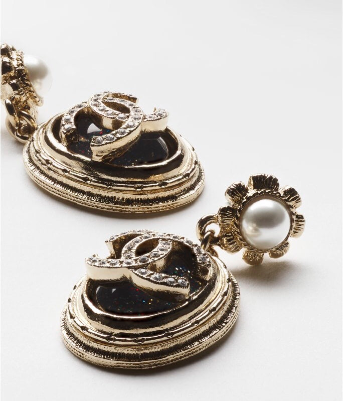 26New Season Stud Earrings