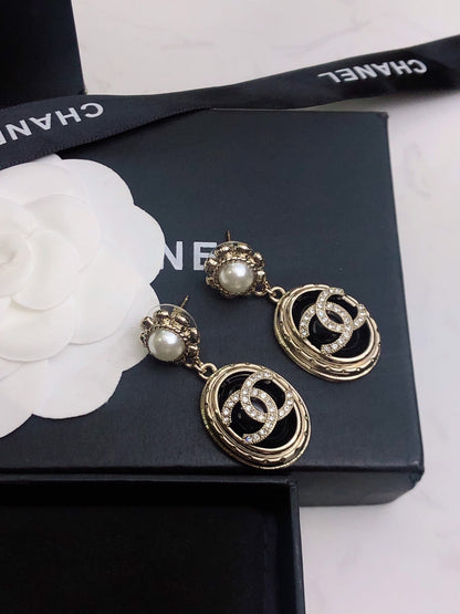 26New Season Stud Earrings