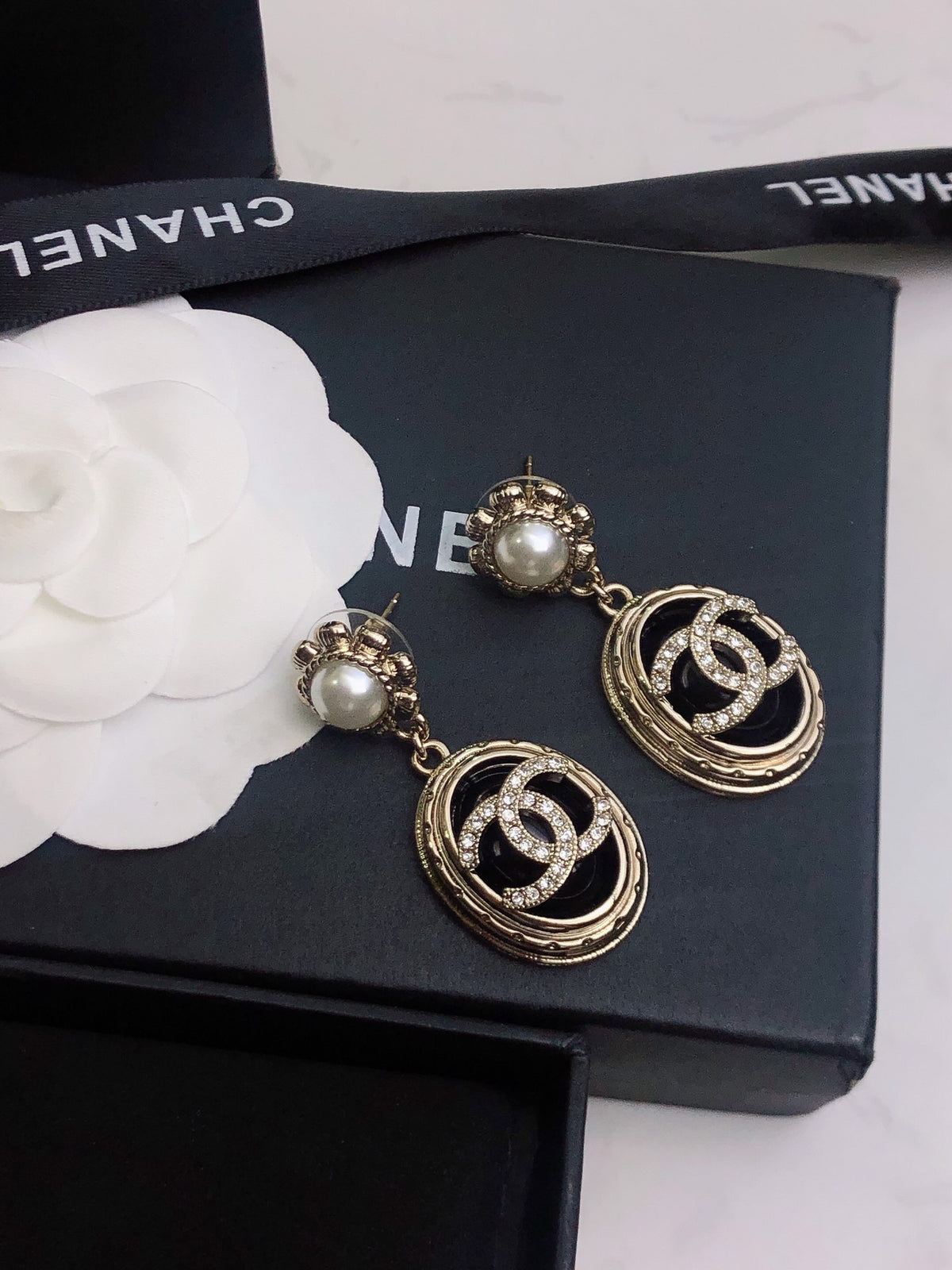 26New Season Stud Earrings