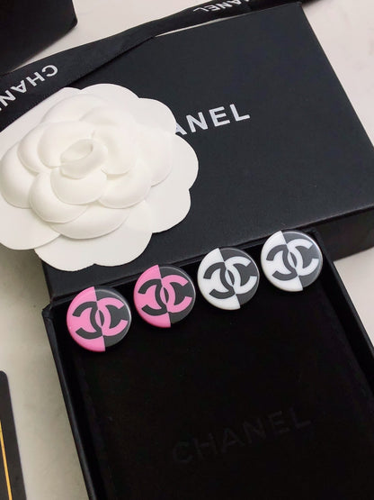 26Acrylic Circle Stud Earrings