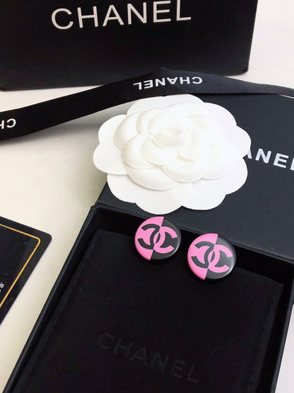 26Acrylic Circle Stud Earrings
