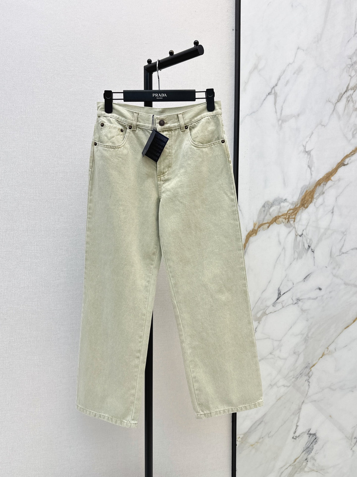 26 Fall/Winter Latest Washed Straight-Leg Denim Jeans
