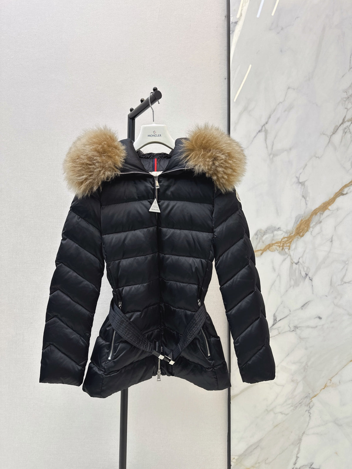 26 Fall/Winter Latest Classic Hooded Short Down Jacket with Fur Collar
