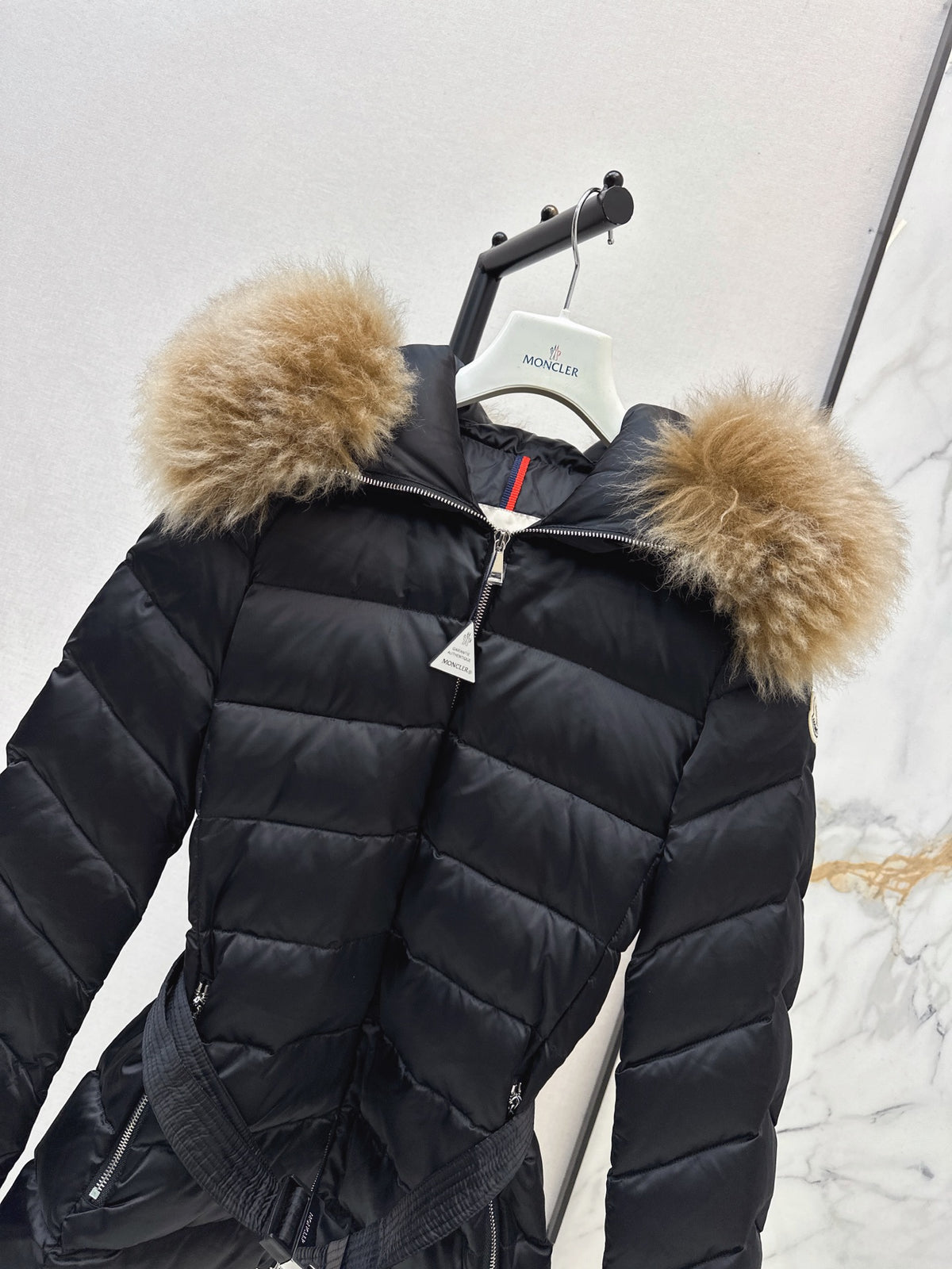 26 Fall/Winter Latest Classic Hooded Short Down Jacket with Fur Collar
