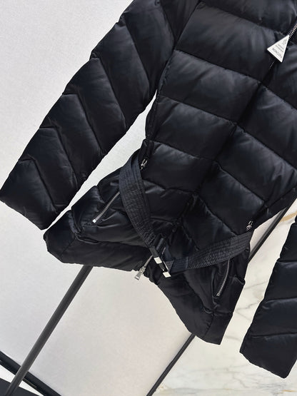 26 Fall/Winter Latest Classic Hooded Short Down Jacket with Fur Collar