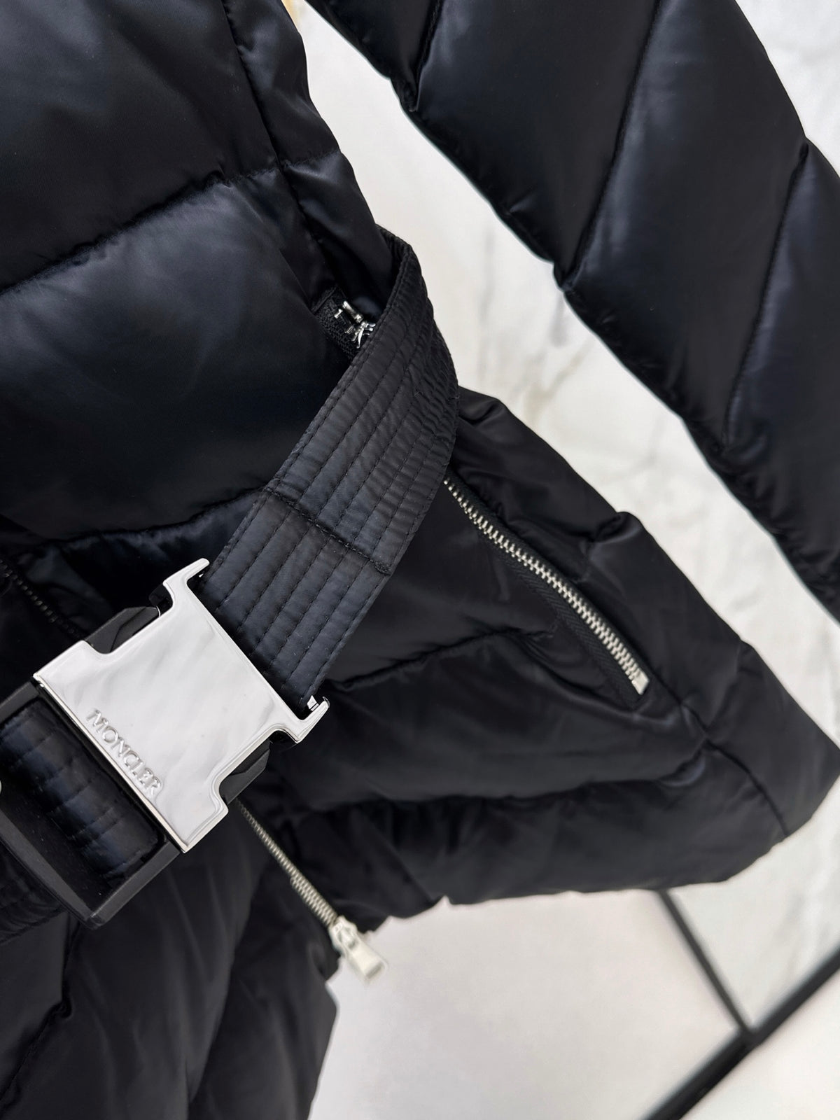 26 Fall/Winter Latest Classic Hooded Short Down Jacket with Fur Collar