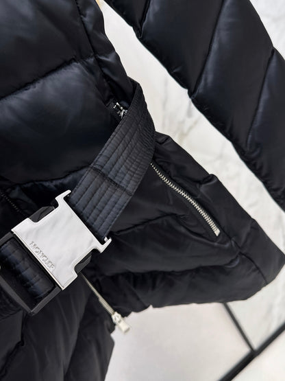 26 Fall/Winter Latest Classic Hooded Short Down Jacket with Fur Collar