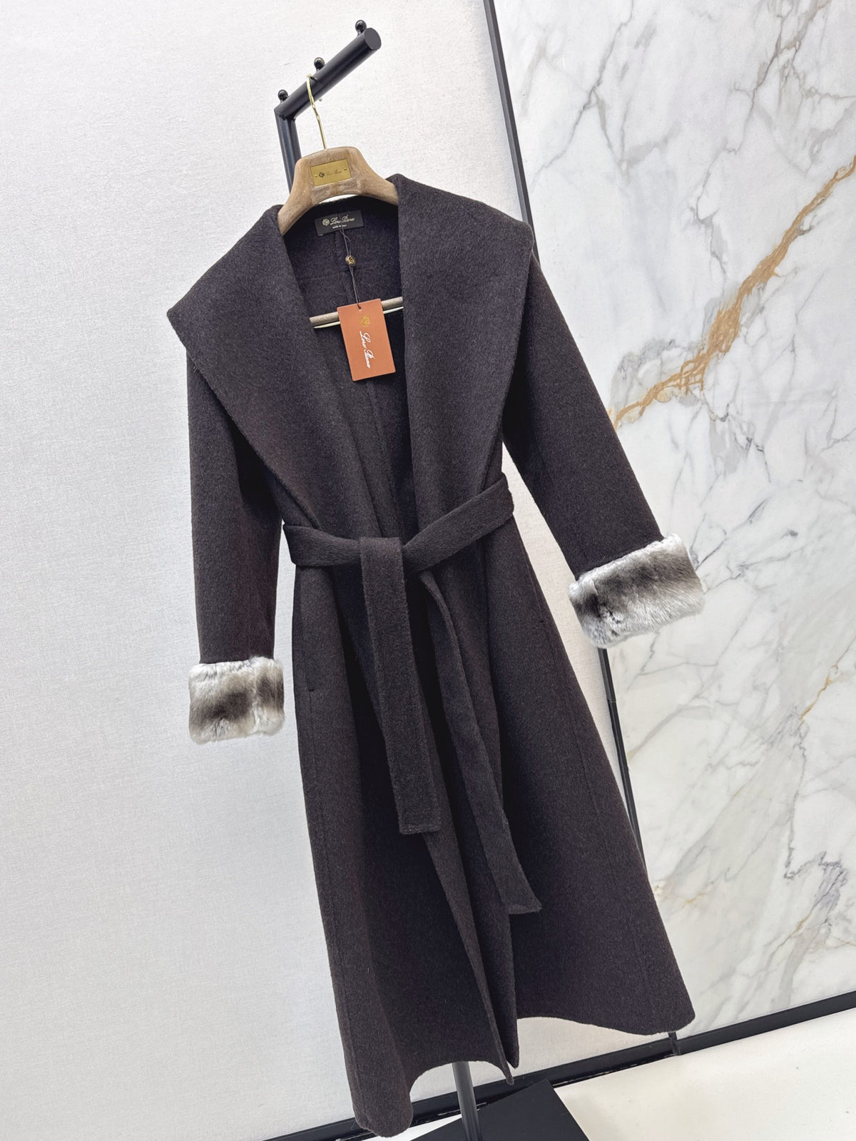 26 Fall/Winter Latest Style Long Double-Faced Wool Coat with Large Lapel