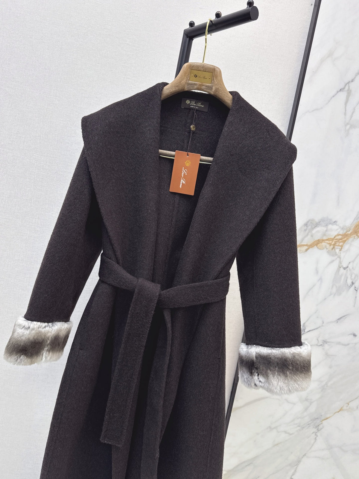 26 Fall/Winter Latest Style Long Double-Faced Wool Coat with Large Lapel