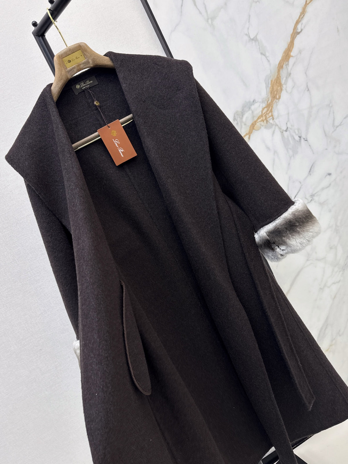 26 Fall/Winter Latest Style Long Double-Faced Wool Coat with Large Lapel