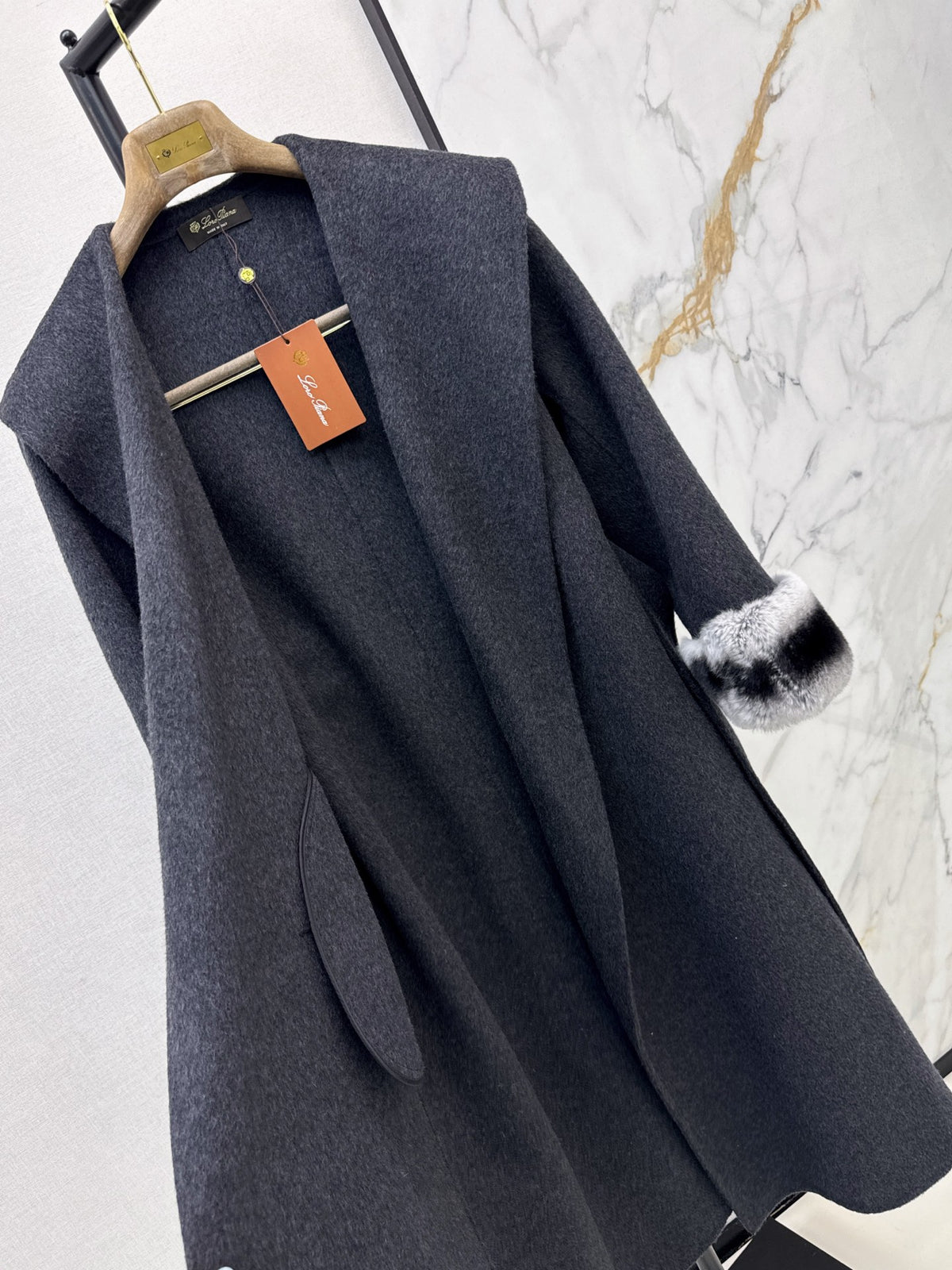26 Fall/Winter Latest Style Long Double-Faced Wool Coat with Large Lapel