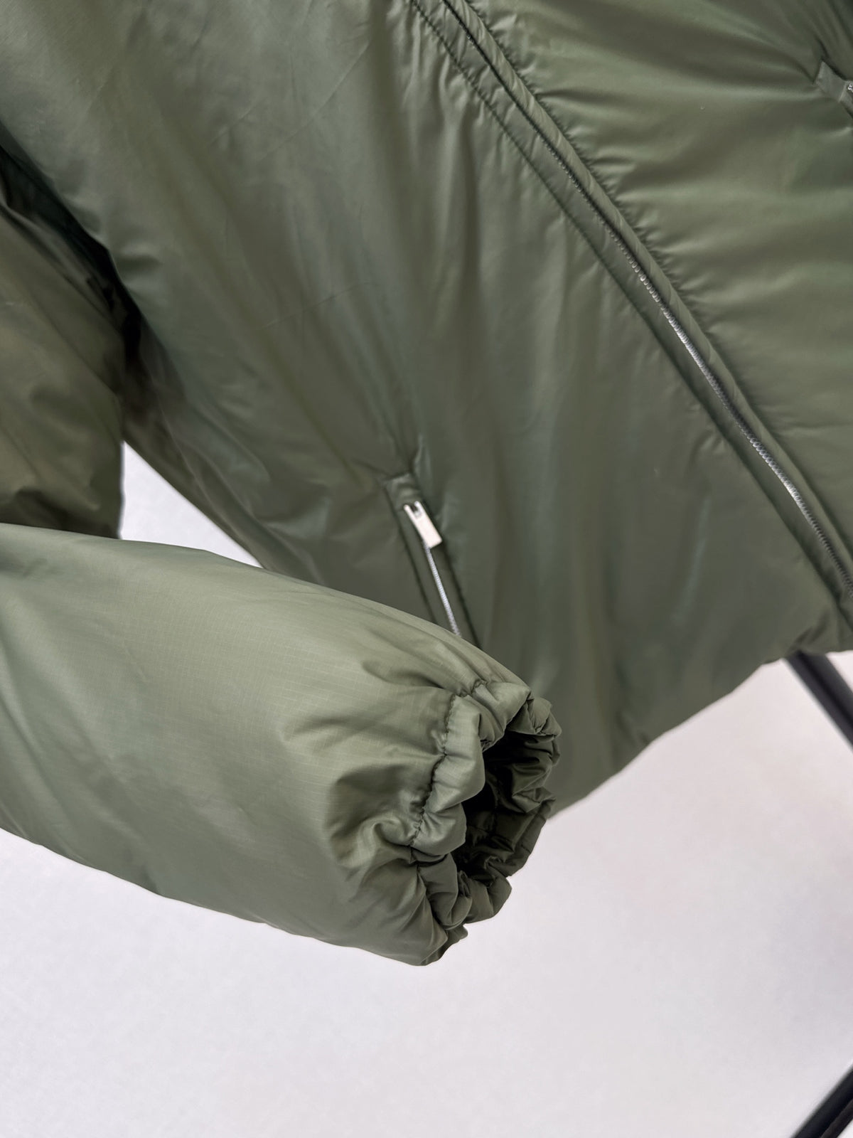26 Fall/Winter New High-Neck Logo Letter Metal Zipper Down Jacket