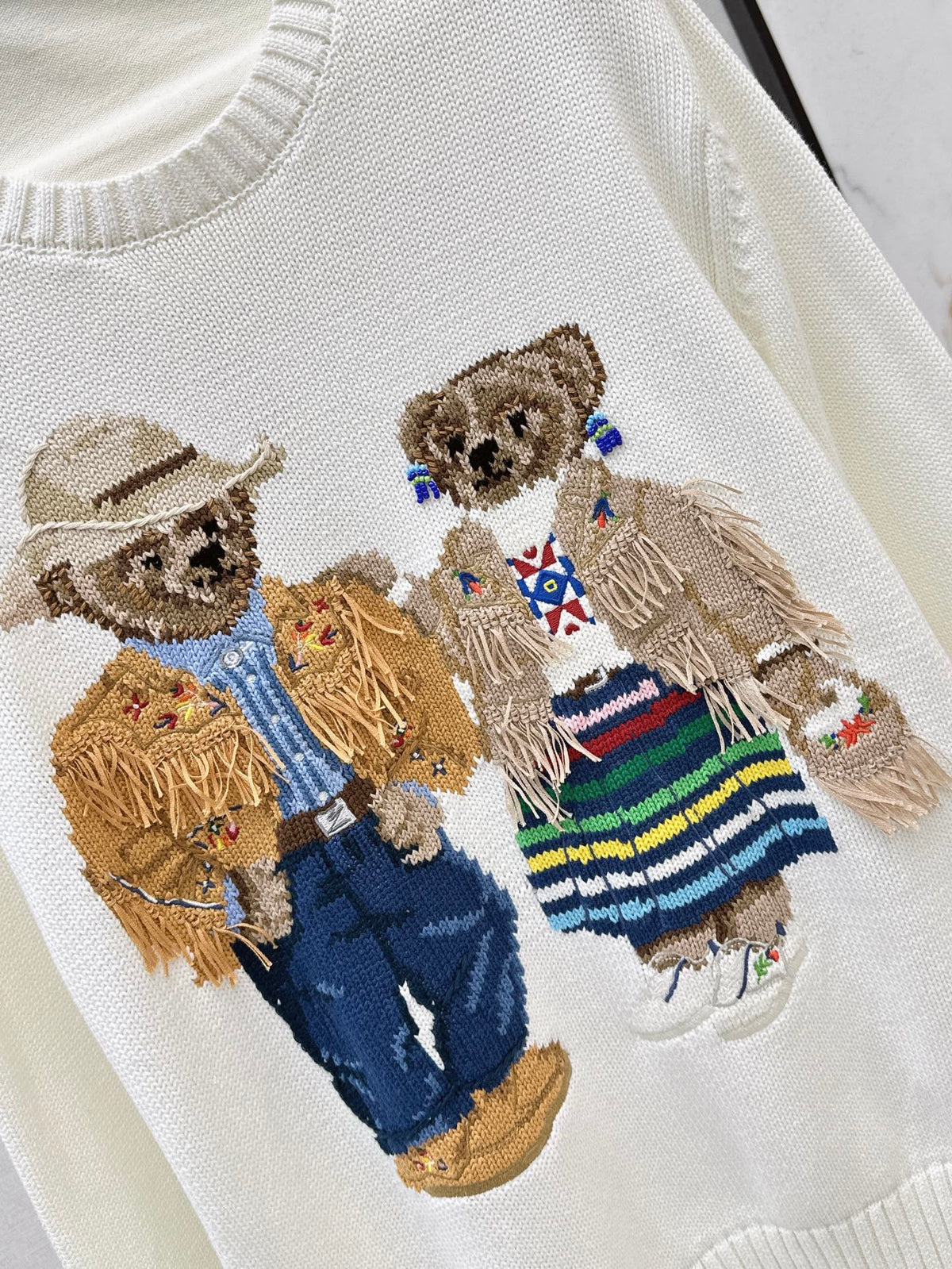 26 Fall/Winter Latest Bear Crew Neck Sweater