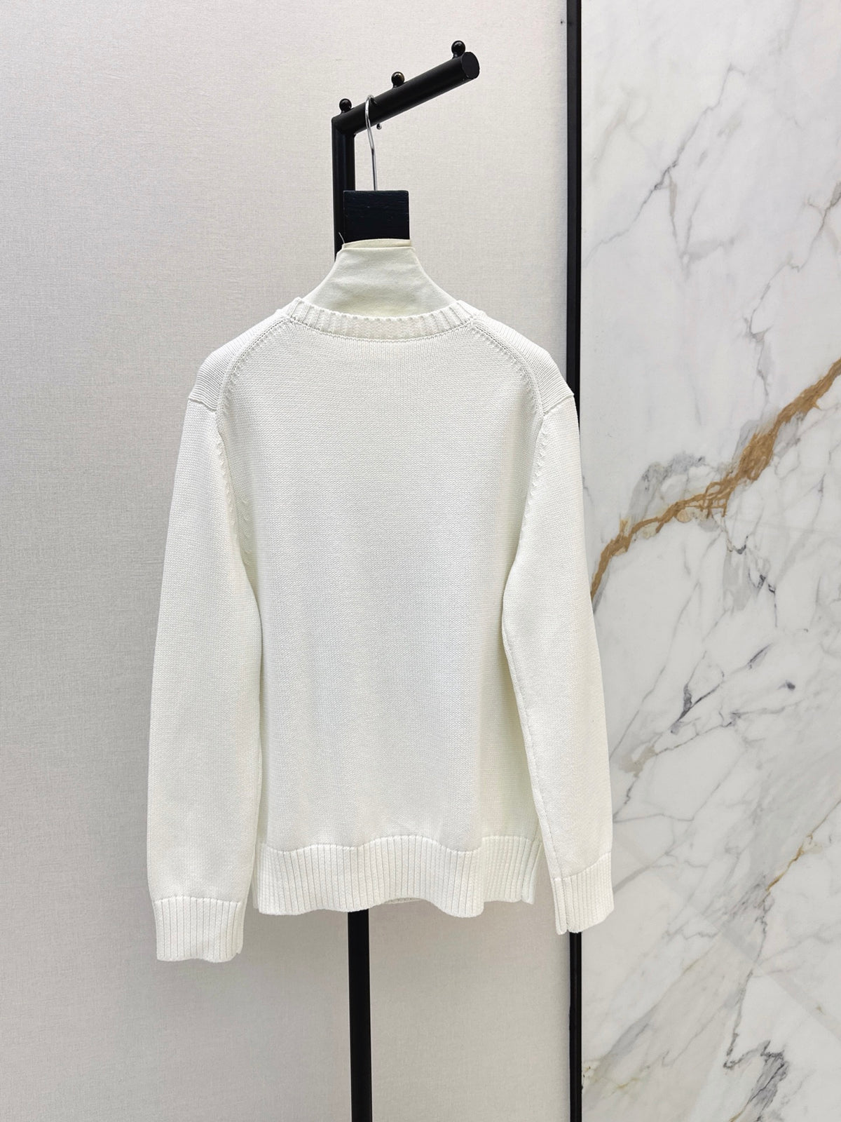 26 Fall/Winter Latest Bear Crew Neck Sweater