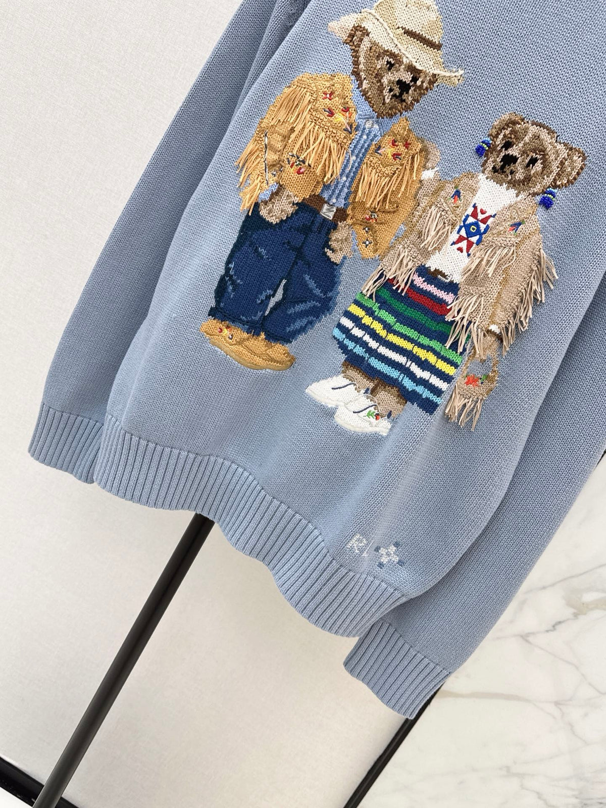 26 Fall/Winter Latest Bear Crew Neck Sweater