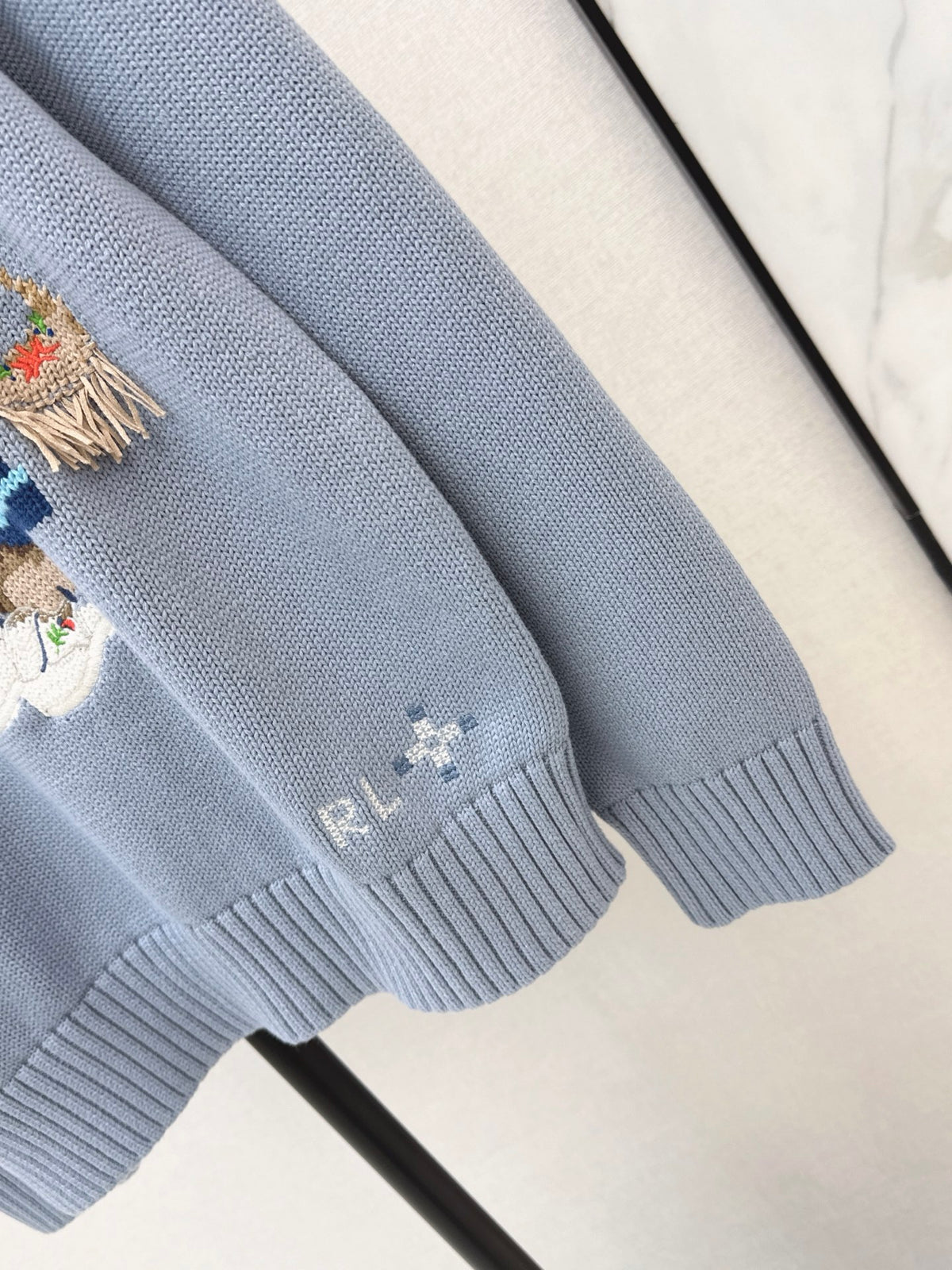 26 Fall/Winter Latest Bear Crew Neck Sweater
