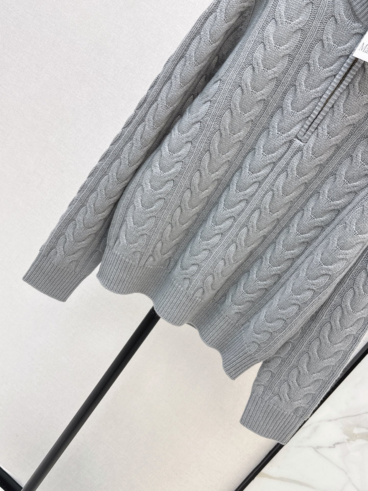 26 Fall/Winter Latest Cable Knit Half-Zip Polo Wool Sweater