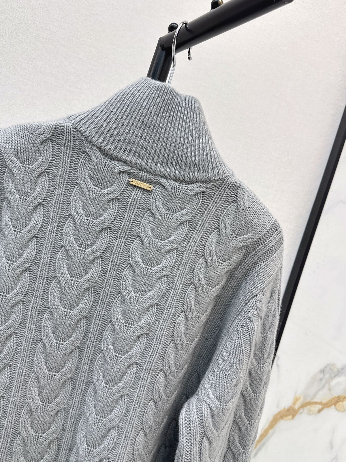 26 Fall/Winter Latest Cable Knit Half-Zip Polo Wool Sweater