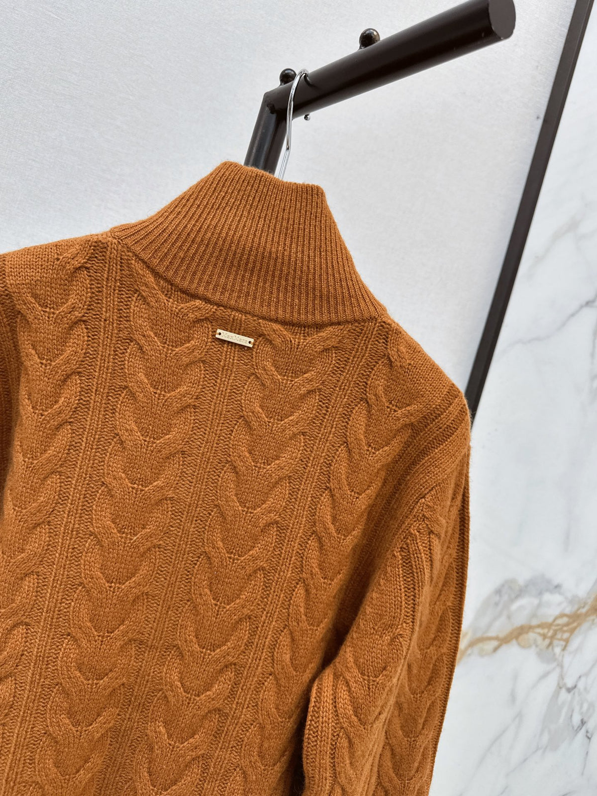26 Fall/Winter Latest Cable Knit Half-Zip Polo Wool Sweater