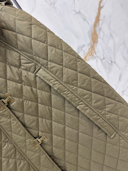 26Latest Autumn/Winter Padded Cape Jacket with Detachable Fur Collar
