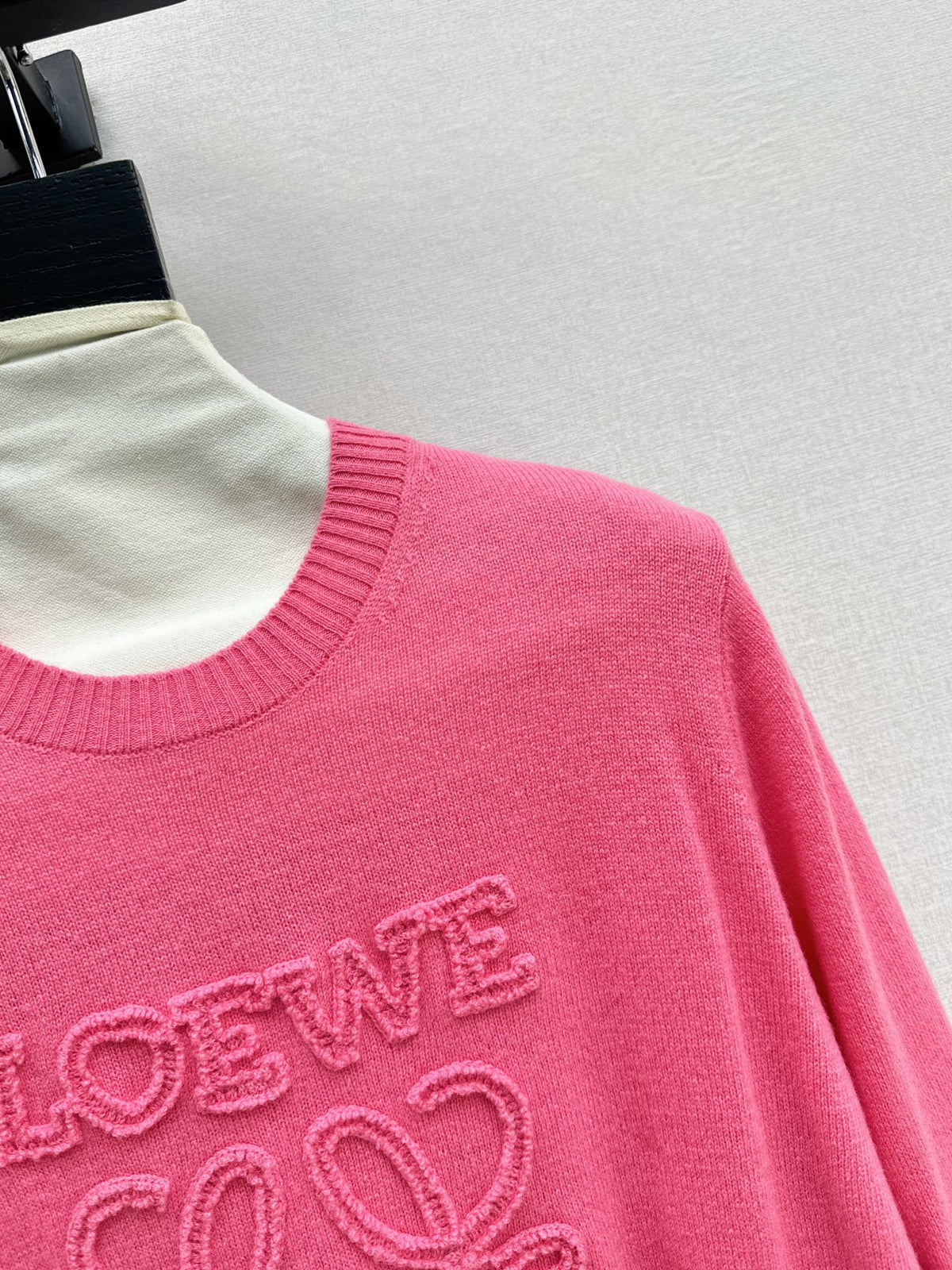 26New Early Autumn Logo-Embroidered Knit Pullover