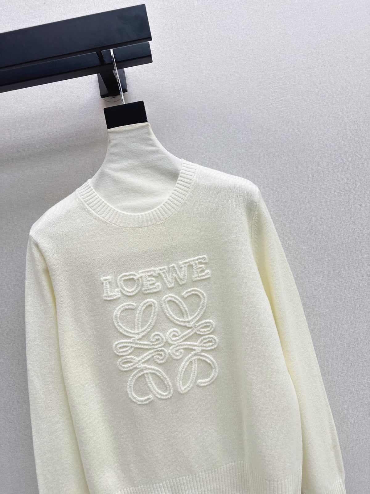 26New Early Autumn Logo-Embroidered Knit Pullover