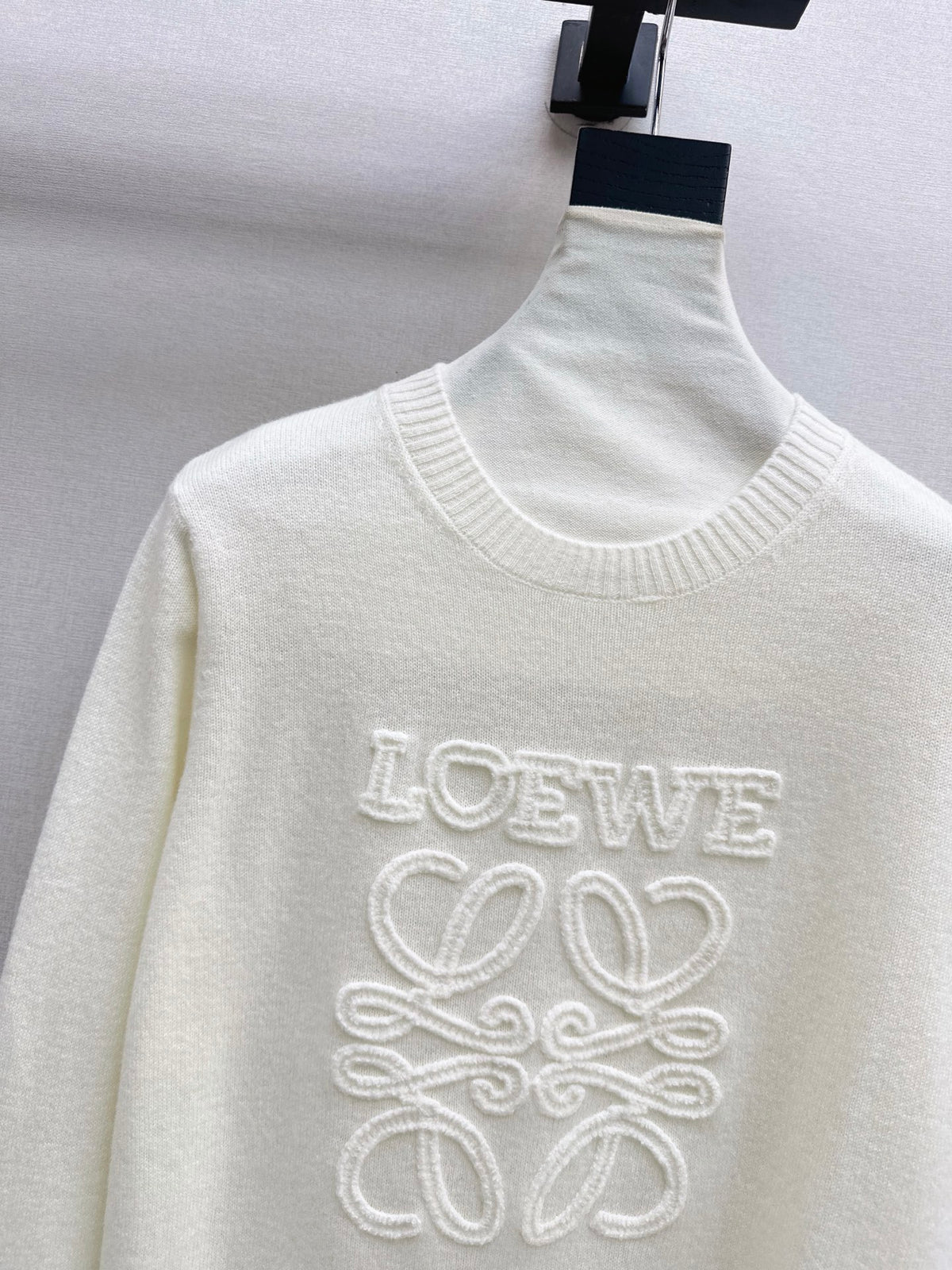 26New Early Autumn Logo-Embroidered Knit Pullover