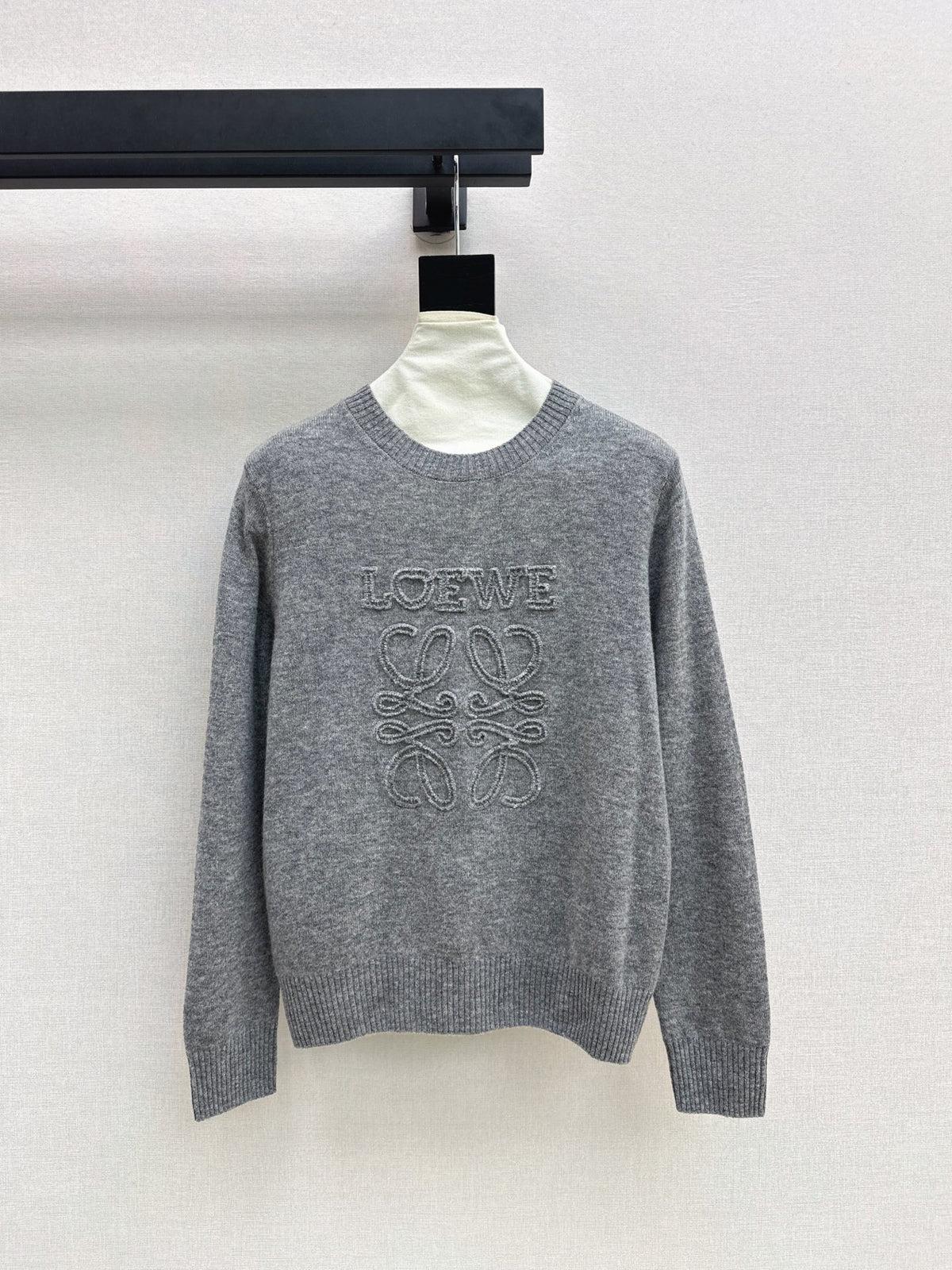 26New Early Autumn Logo-Embroidered Knit Pullover