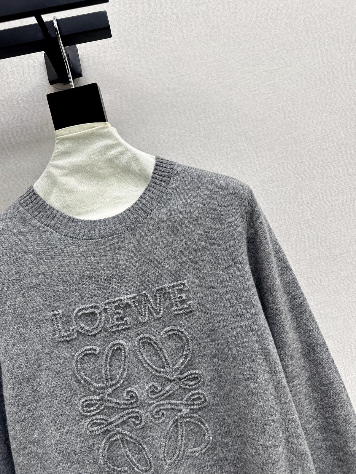 26New Early Autumn Logo-Embroidered Knit Pullover