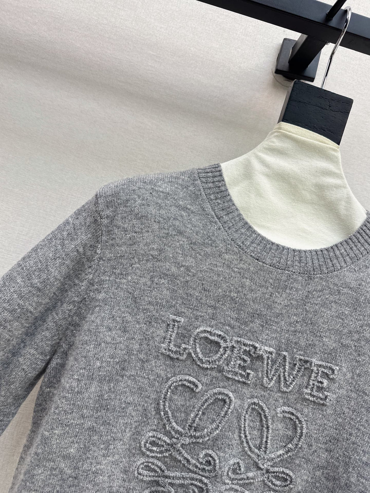 26New Early Autumn Logo-Embroidered Knit Pullover