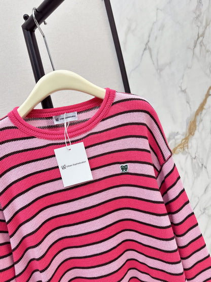 26Latest Autumn/Winter Loose-Fit Striped Sweater with Stick-Figure Motif