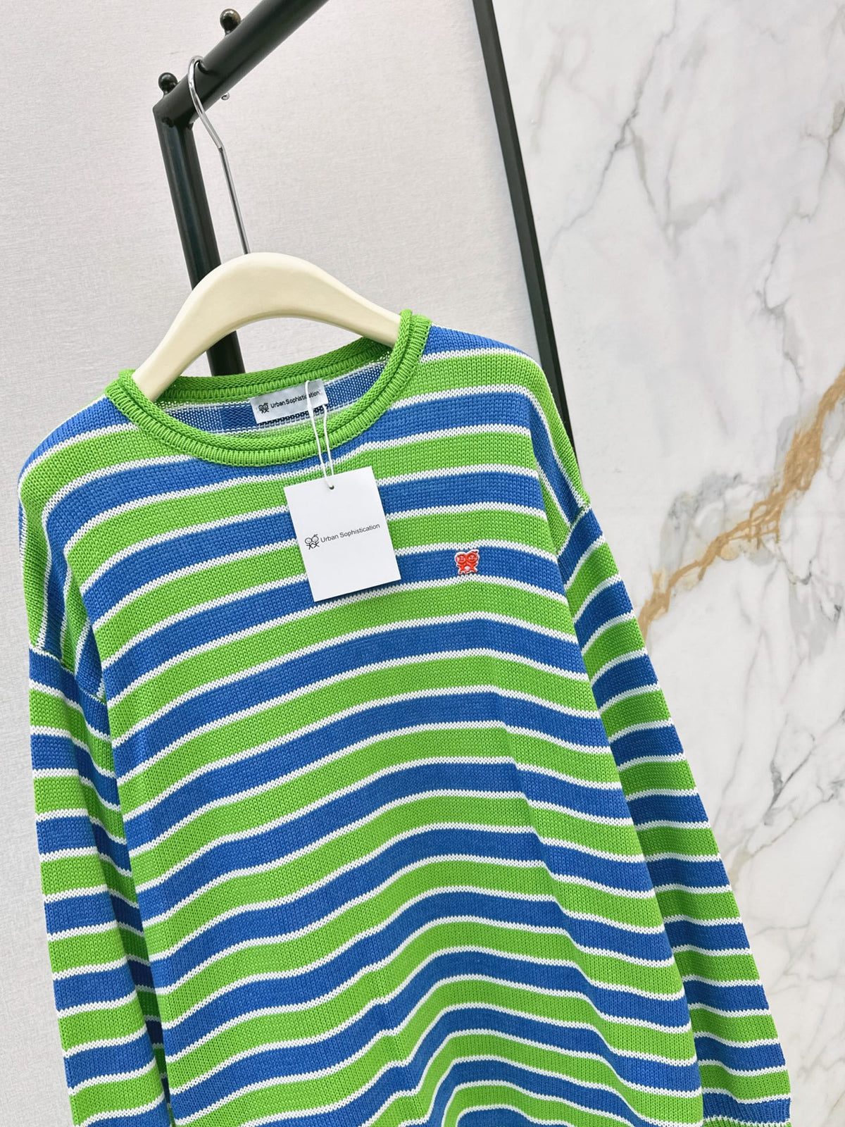 26Latest Autumn/Winter Loose-Fit Striped Sweater with Stick-Figure Motif
