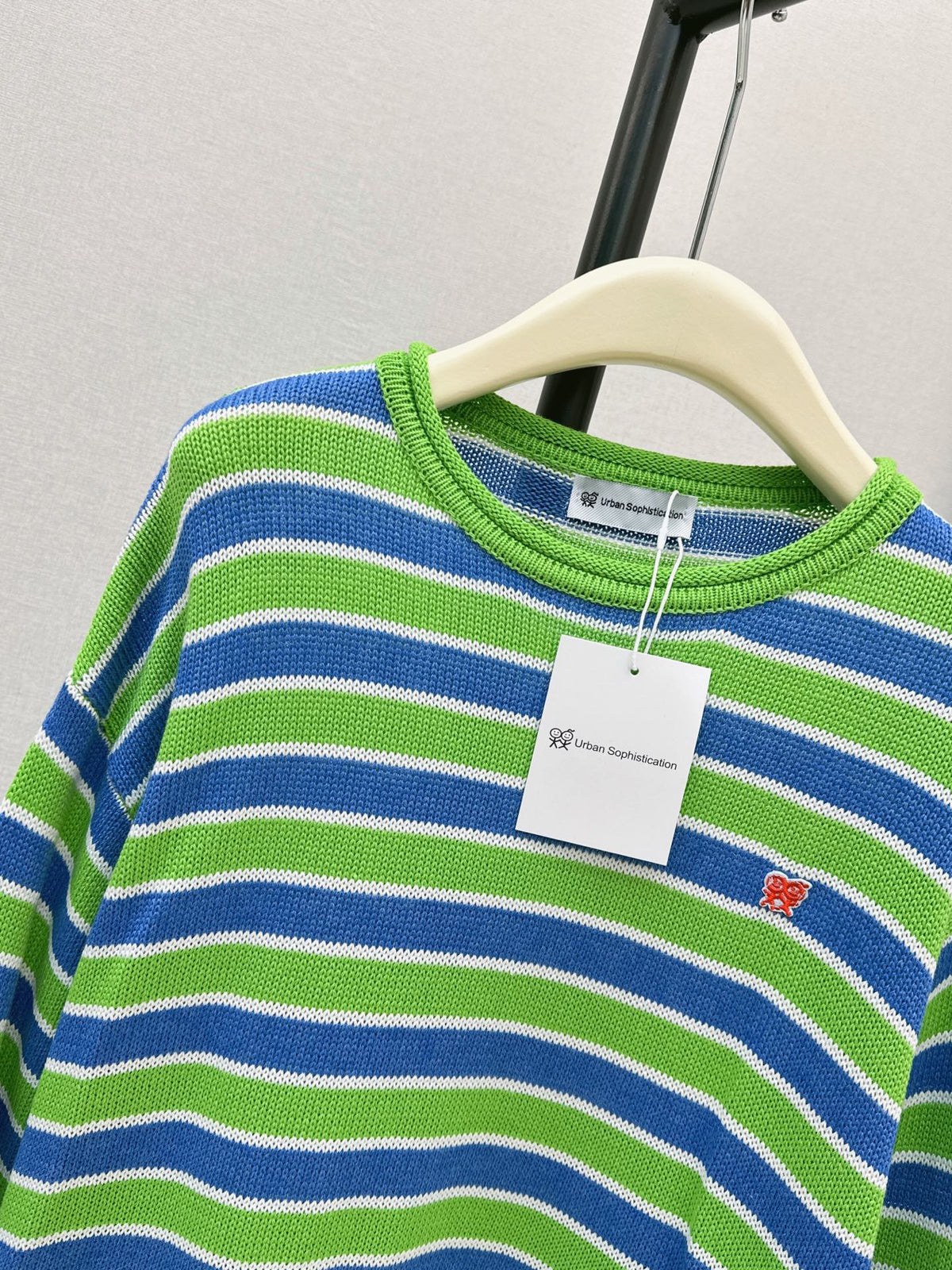 26Latest Autumn/Winter Loose-Fit Striped Sweater with Stick-Figure Motif