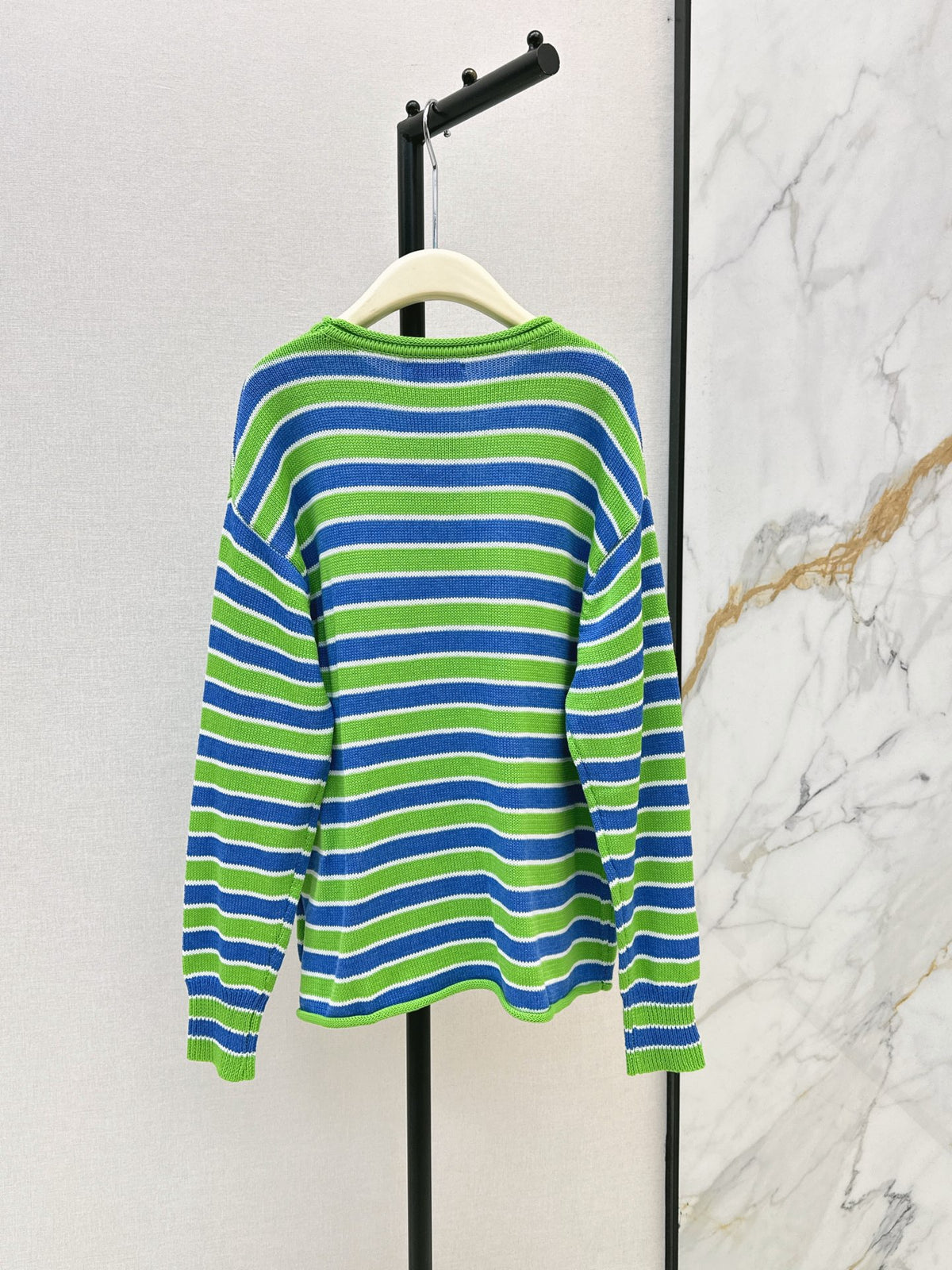 26Latest Autumn/Winter Loose-Fit Striped Sweater with Stick-Figure Motif