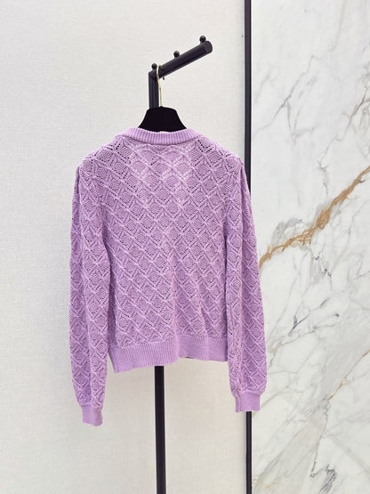 26New Early Autumn V-Neck Knit Cardigan with Textured Diamond Jacquard