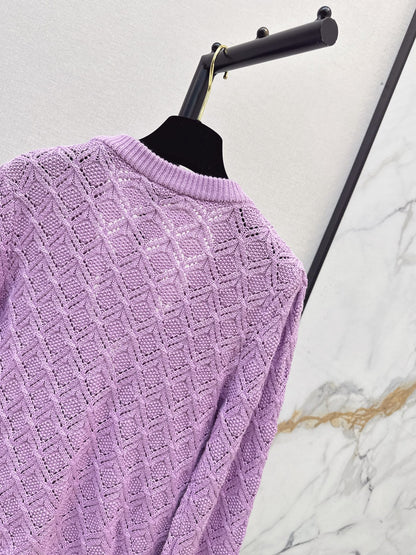 26New Early Autumn V-Neck Knit Cardigan with Textured Diamond Jacquard