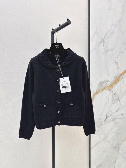 26Latest Autumn/Winter Crochet-Trim Collar Cardigan