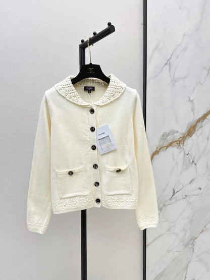 26Latest Autumn/Winter Crochet-Trim Collar Cardigan