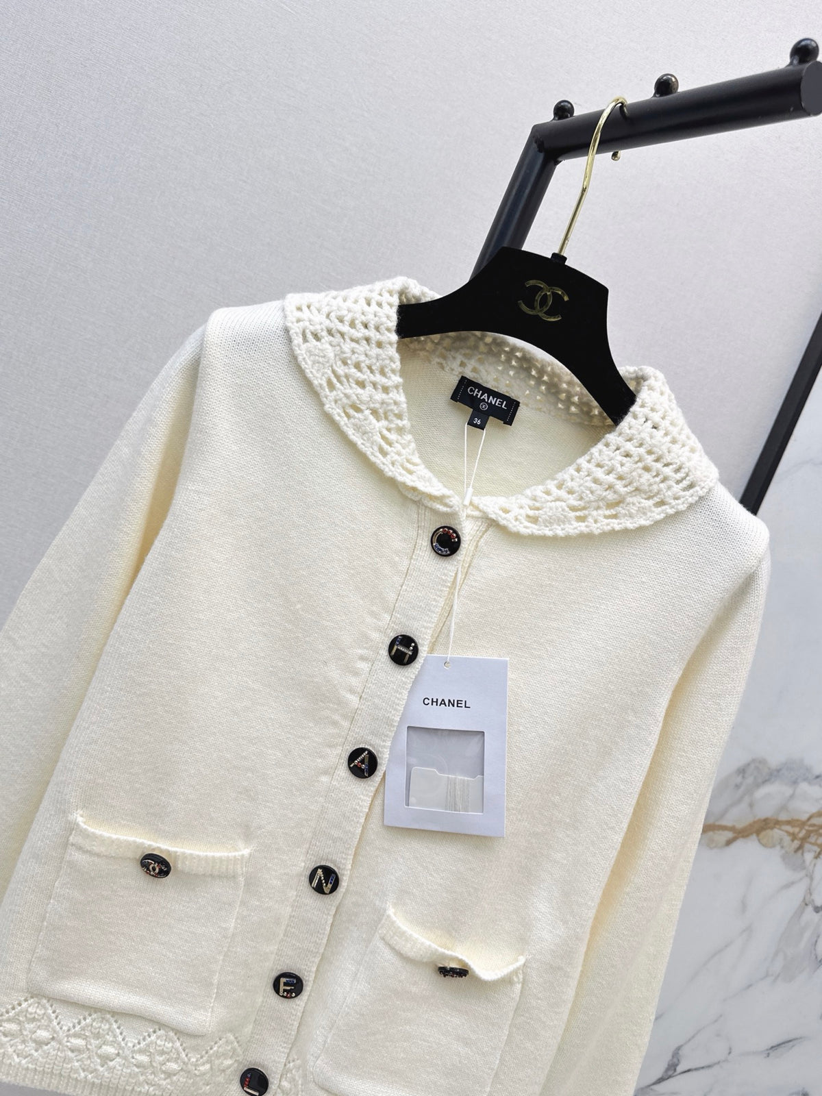 26Latest Autumn/Winter Crochet-Trim Collar Cardigan