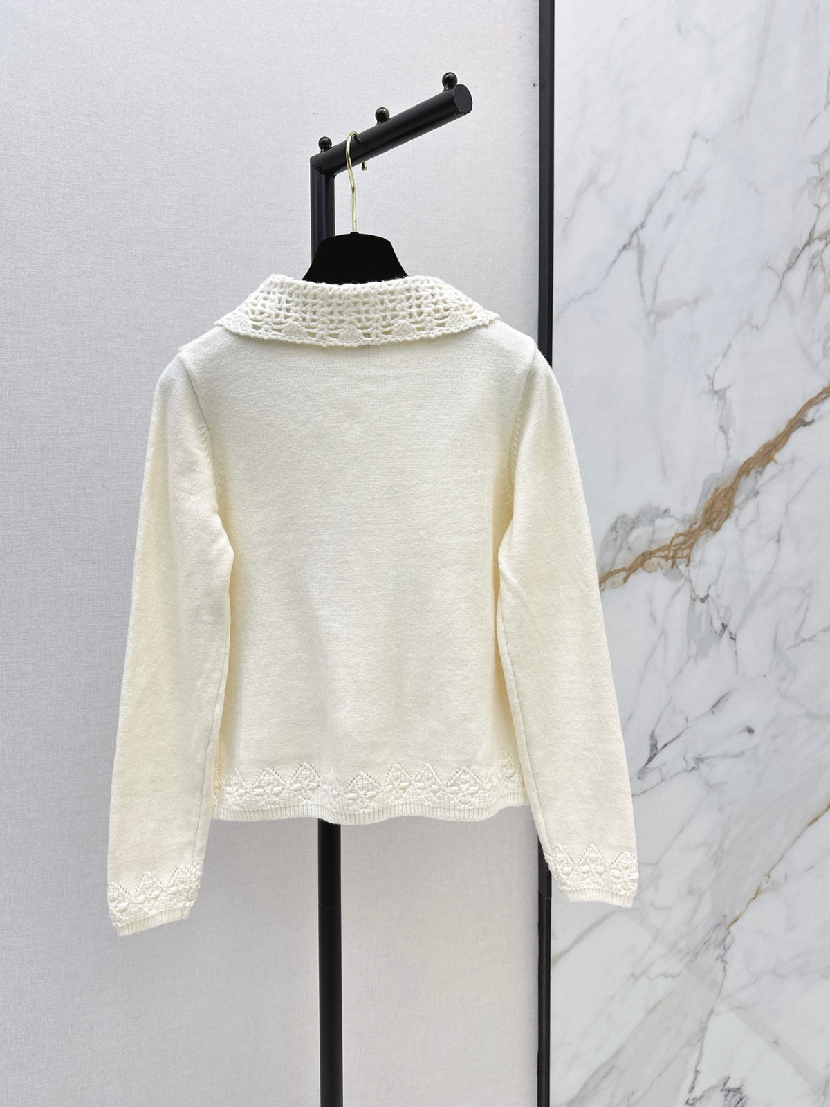 26Latest Autumn/Winter Crochet-Trim Collar Cardigan