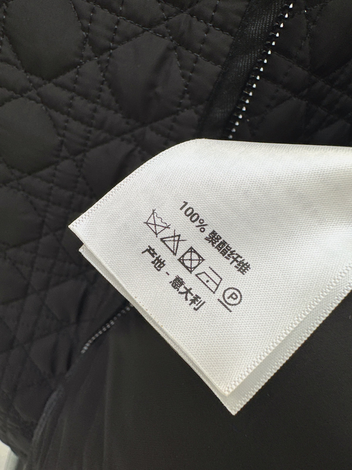 26Latest Autumn/Winter Quilted Jacket with Cannage Pattern