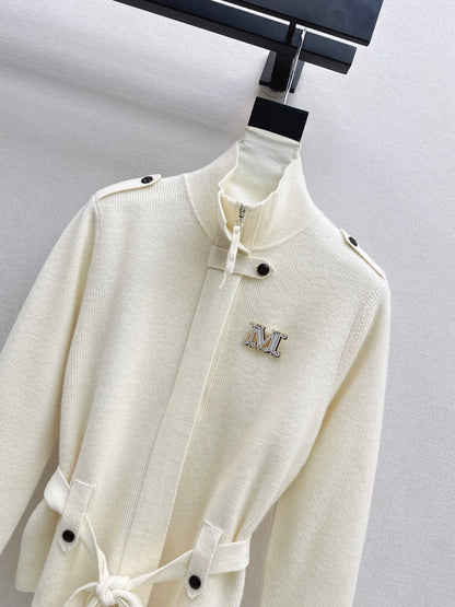 26Early Autumn New Arrival: Logo-Embellished Stand-Collar Cardigan