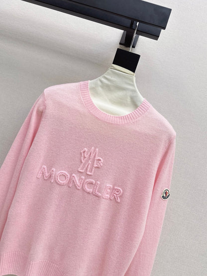 26Latest Early Autumn Logo-Embroidered Knit Pullover