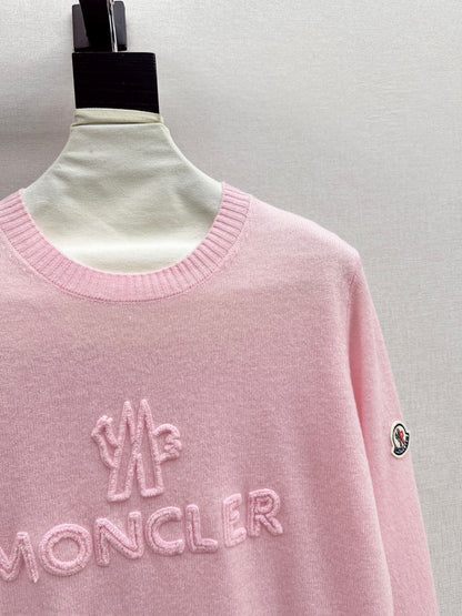 26Latest Early Autumn Logo-Embroidered Knit Pullover