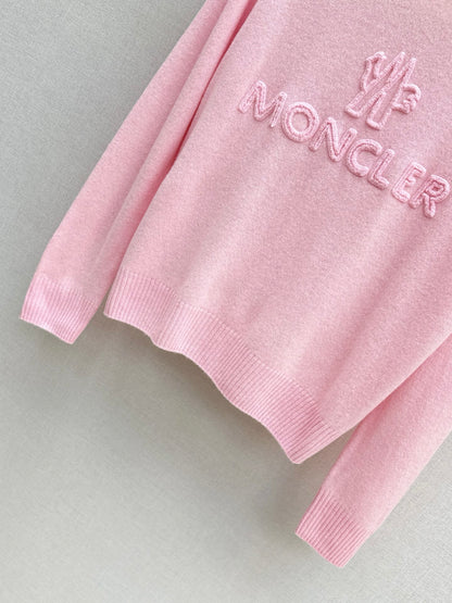 26Latest Early Autumn Logo-Embroidered Knit Pullover