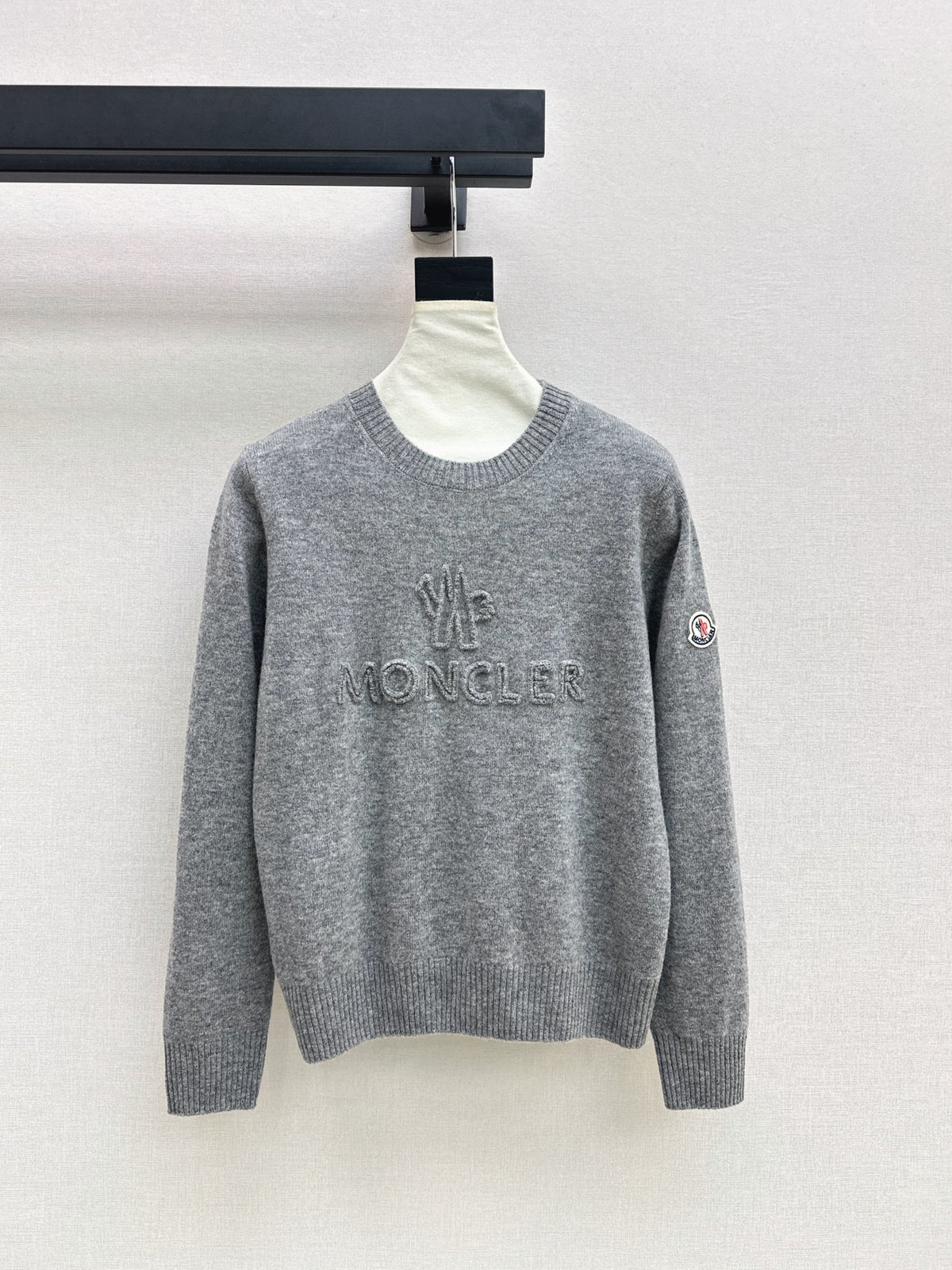 26Latest Early Autumn Logo-Embroidered Knit Pullover