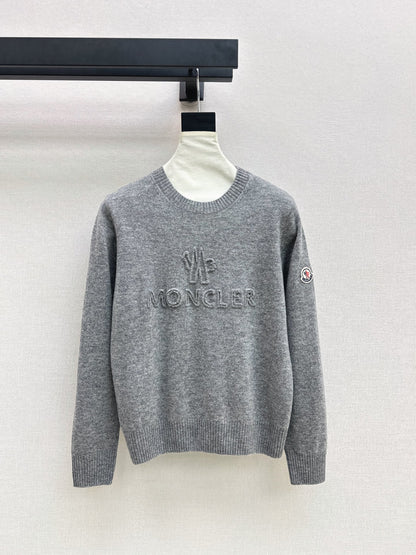 26Latest Early Autumn Logo-Embroidered Knit Pullover