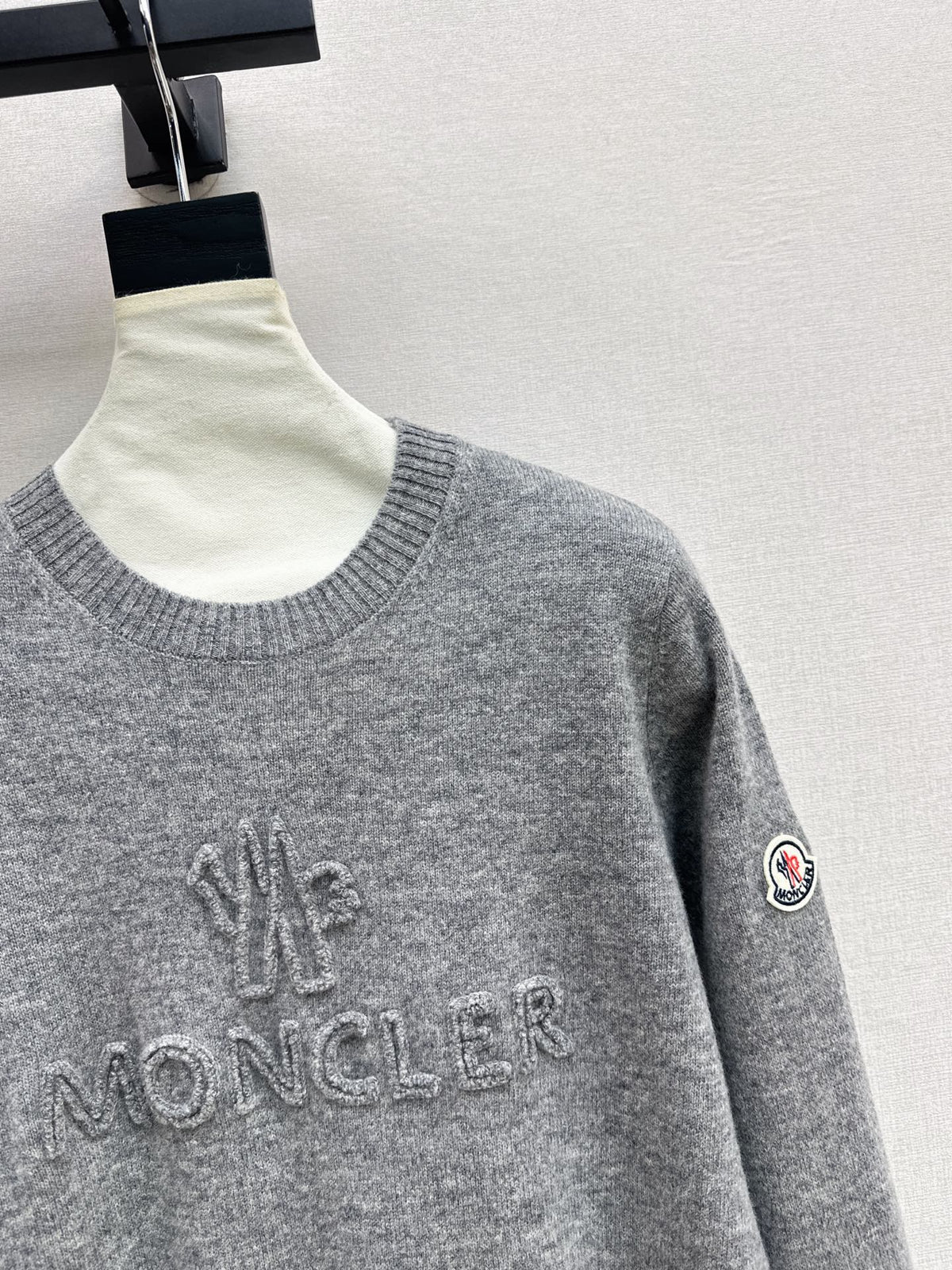 26Latest Early Autumn Logo-Embroidered Knit Pullover