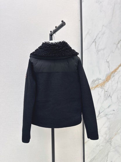 26Latest Autumn/Winter Down Jacket with Faux-Shearling Collar Detail
