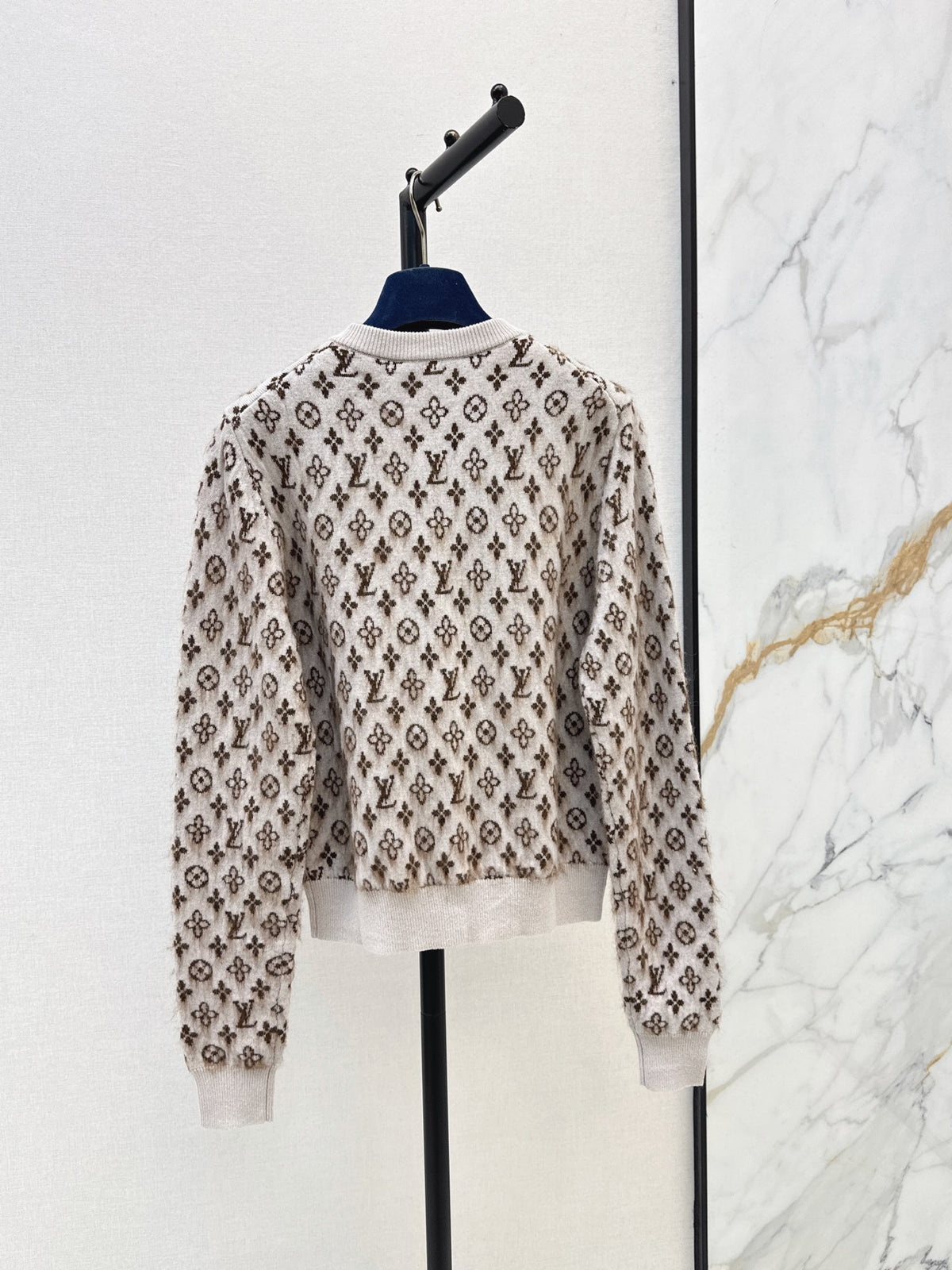 26Latest Classic Logo Crew-Neck Cardigan (Fall/Winter Collection)
